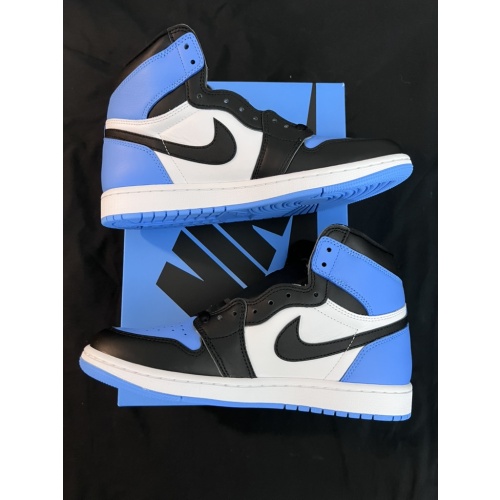 Air Jordan 1 Retro High OG UNC TOE Sz. 9